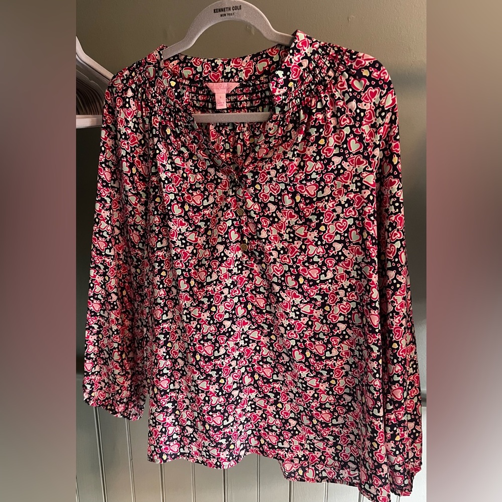Lilly Pulitzer silk heart patterned blouse, size small